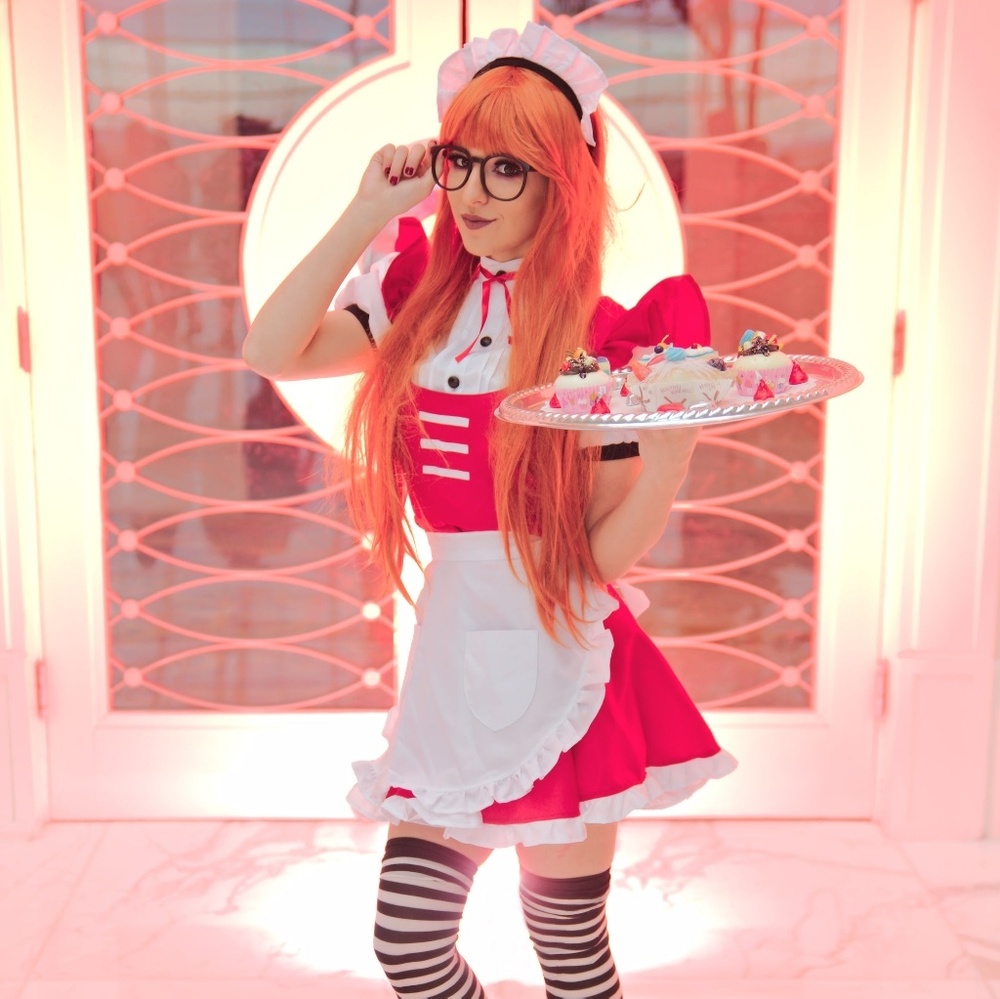 Persona 5 Maid Cosplay (Futaba/Makoto)